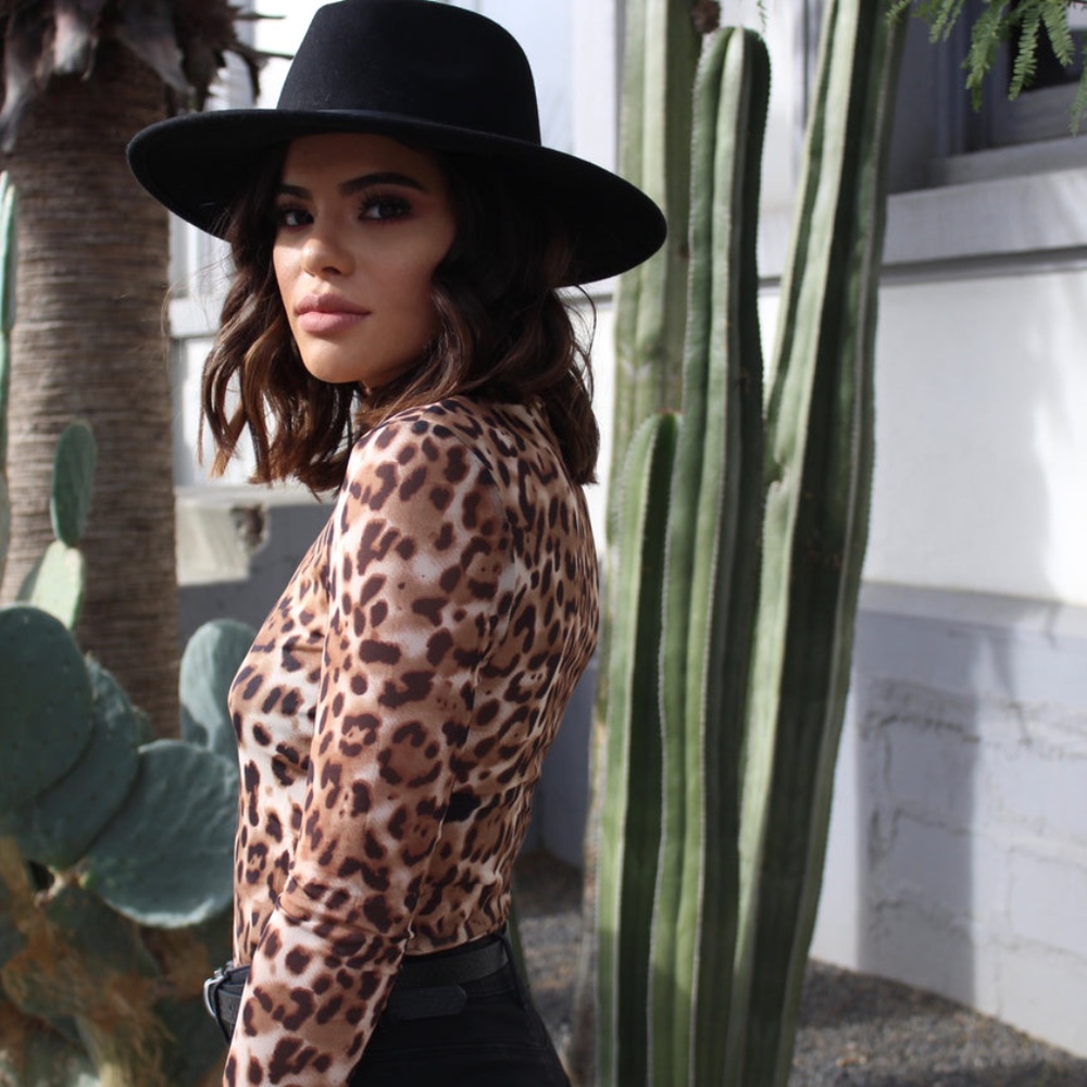 Leopard Mesh Top - Picture 2 of 2